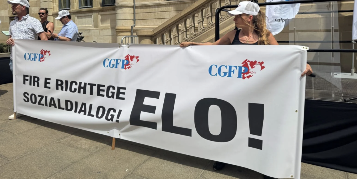 "Eng politesch Iwwerhieflechkeet, déi d'Faass zum Iwwerlafe bruecht huet"
